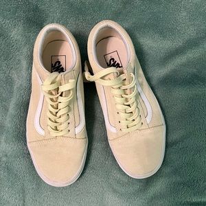 Men’s 6 women’s 7.5 unique yellow suede vans!